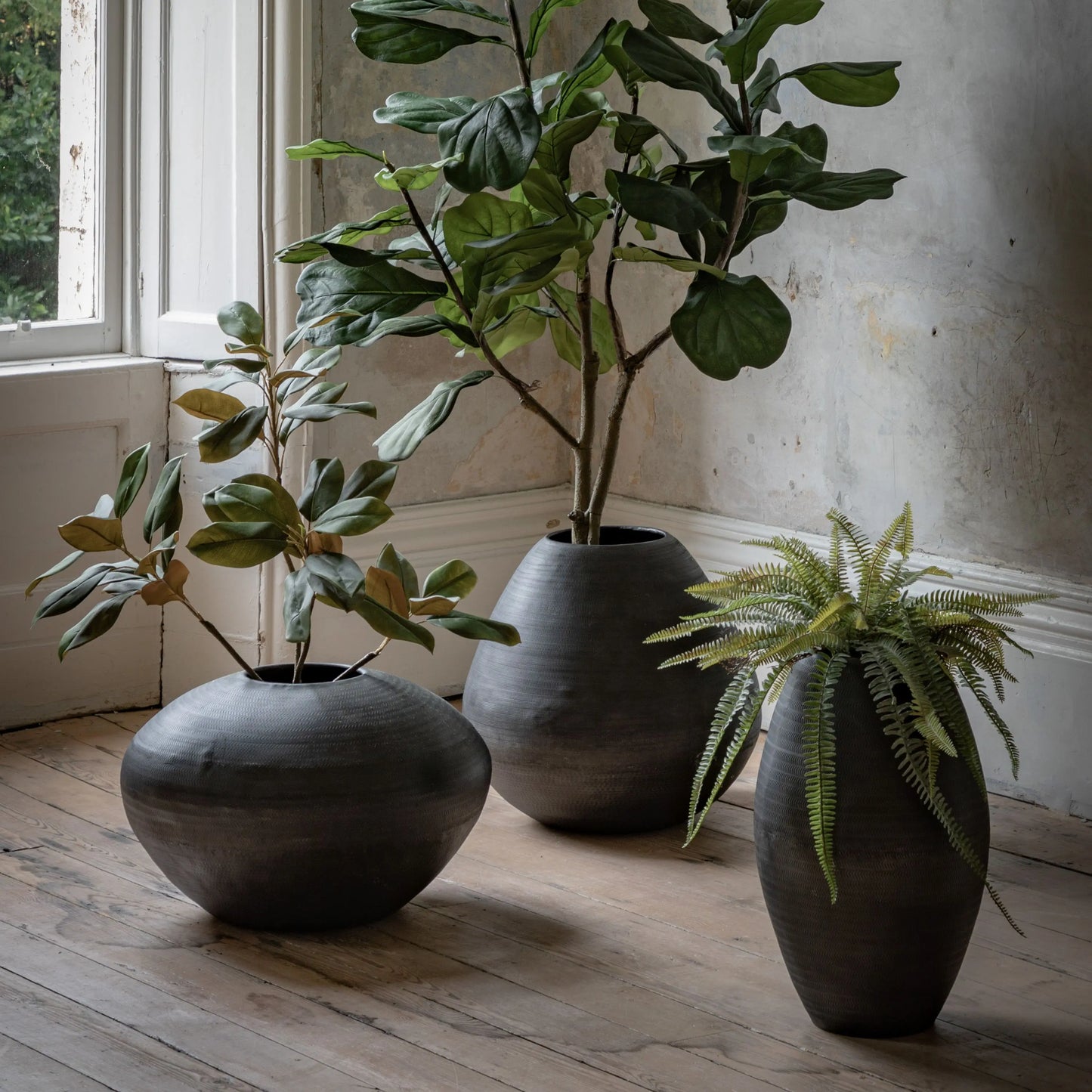 Artistic Aluminium  vase Chatai